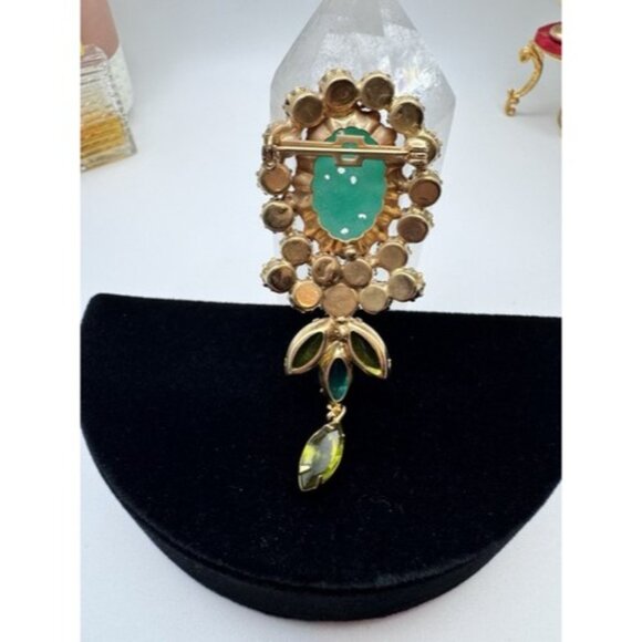VTG Carved Green Jade Glass Rhinestone Green- Blue Gold Tone Long Dangle Brooch - Picture 4 of 13